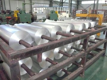 China Riesiges Rollenlegierung 8011 8006 0.006mm bis 0,2 Millimeter industrielle Aluminiumfolie-flexible Verpackung fournisseur