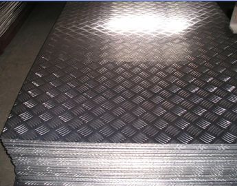 China Säubern Sie karierte Aluminiumdiamant-Platten-Blätter 1050 3003 1,5 - 8.0mm Gleitschutz fournisseur