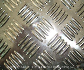 China Aluminium-Checquered-Platten-Diamant/5-Strichmuster mit Papier interleveled 1100 1050 3003 5052 5083 für Auto, Schritt, Schiff fournisseur